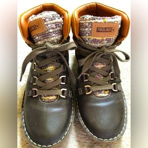 Like new Pikaleno boots.